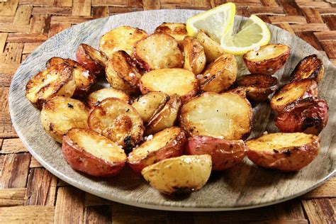 Lemon-Garlic Roasted Potatoes Recipe | Allrecipes