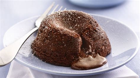 Molten Chocolate Cakes Recipe - BettyCrocker.com