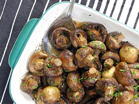 Slow Cooker Garlic Mushrooms - Slow Cooking Perfected