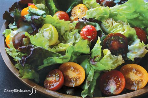 Crisp Bibb Lettuce Salad Recipe - Everyday Dishes