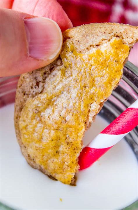 Crispy Swedish Cardamom Cookies - The Food Charlatan
