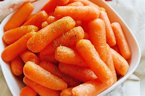 Slow Cooker Honey Glazed Carrots Recipe - Food Fanatic