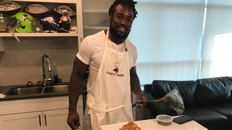 In the kitchen with the Vikings' Dalvin 'The Chef' Cook