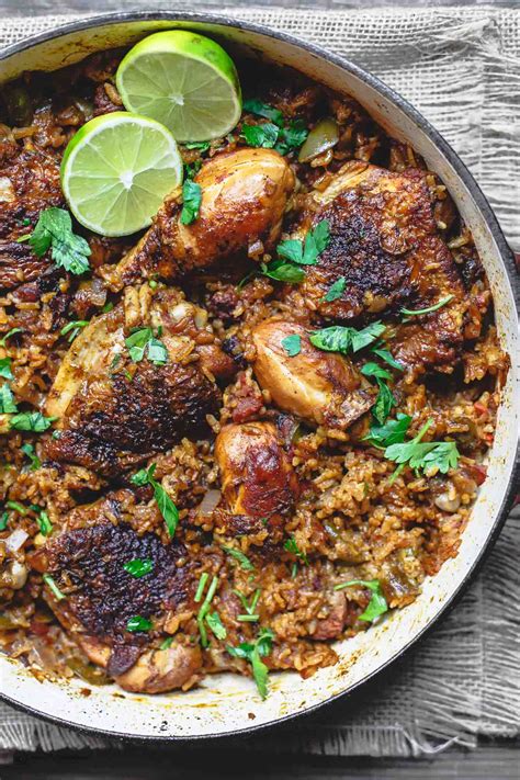 One Pan Spanish Chicken and Rice Recipe (Arroz con …