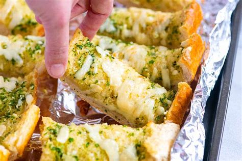Easy Buttery Garlic Bread - Inspired Taste