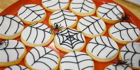 Martha Stewart's Halloween Spiderweb Cookies Recipe