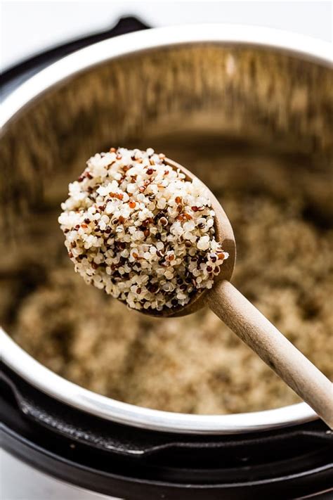 Pressure Cooker Quinoa (Instant Pot Method)