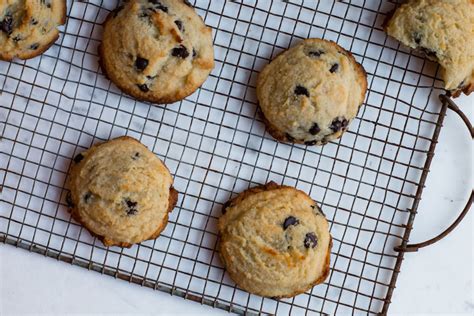 The BEST EVER Keto Chocolate Chip Cookies - Ketofocus