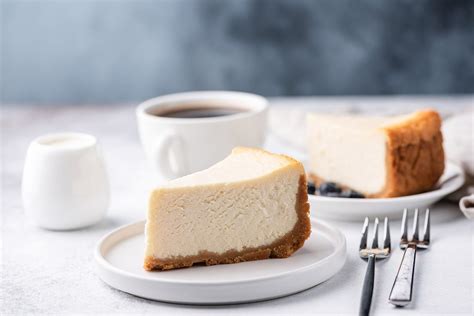 How to Make a Classic New York Cheesecake at Home