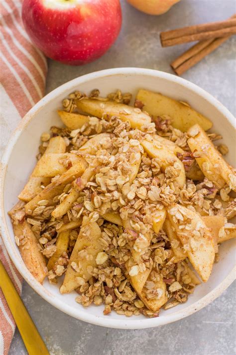 Healthy Apple Crisp with Oats - The Clean Eating Couple