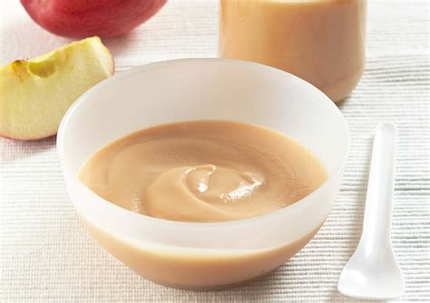 Apple Puree Recipe (Baby Food - 4 months onwards)