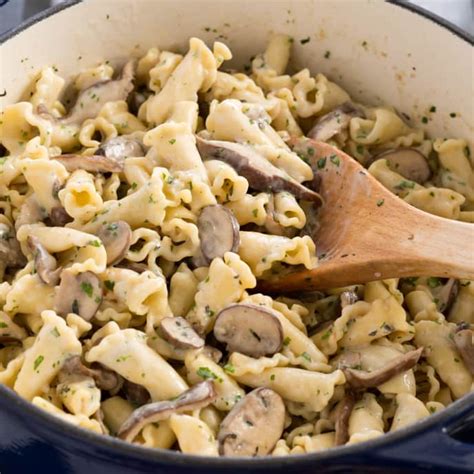 Pasta with Sauteed Mushrooms and Thyme - Cook's …