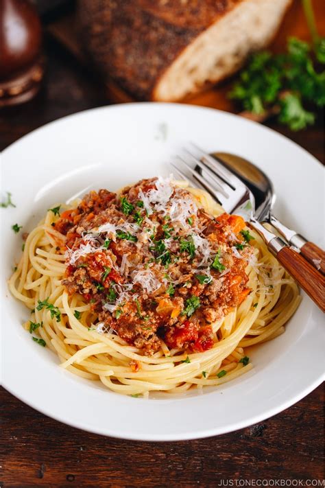 Pressure Cooker Spaghetti Bolognese • Just One Cookbook