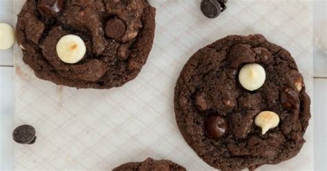 Double Chocolate Chip Cookies | Serena Bakes Simply …