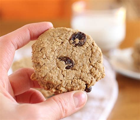 Healthy Oatmeal Raisin Cookies (Nut-Free!)
