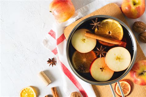 7 Simmer Pot Recipes to Make Your Home Smell Like Fall