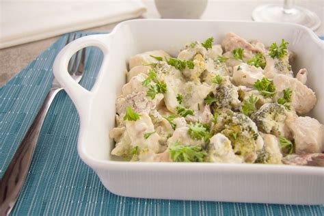 Creamy Skillet Chicken Broccoli - Divalicious Recipes