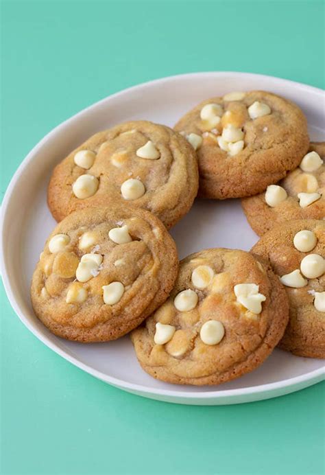 White Chocolate Chip Cookies (Quick and Easy)