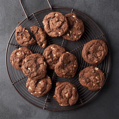 Hot Chocolate Cookies Recipe: How to Make It - Taste of …