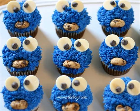 Easy Cookie Monster CupCakes - Mom vs the Boys