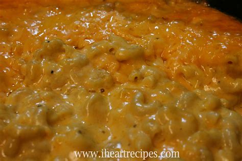 Slow Cooker Macaroni and Cheese | I Heart Recipes