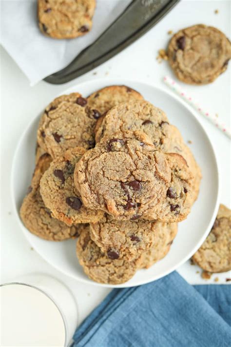 Keto Chocolate Chip Cookies | The BEST Low Carb Keto …