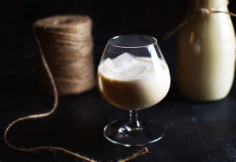 Low-Carb Irish Cream Liqueur Recipe - Simply So Healthy