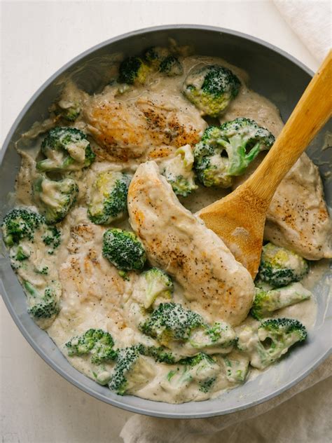 Creamy Chicken and Broccoli Skillet - Mad About Food