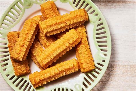 Cheddar Cheese Straws - Southern Living
