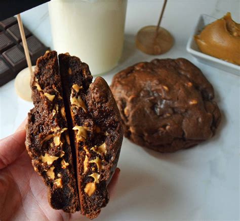Levain Bakery Dark Chocolate Peanut Butter Chip Cookies