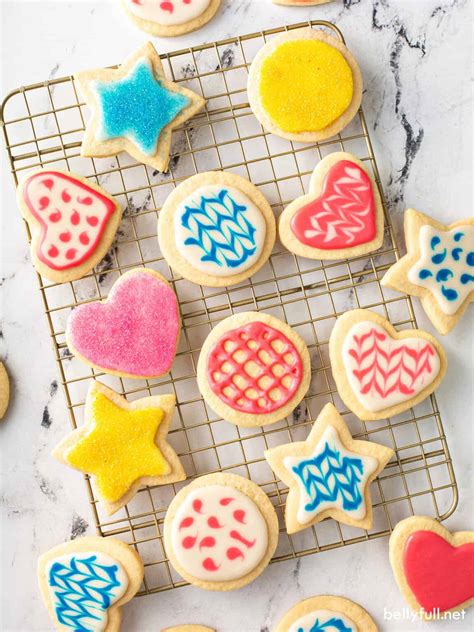 Easy Sugar Cookie Icing {that hardens!} - Belly Full