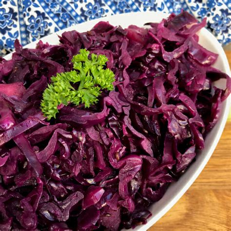 How to Saute Red Cabbage - A Traditional German Recipe