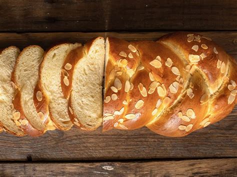 Tsoureki recipe (Traditional Greek Easter bread) - My …