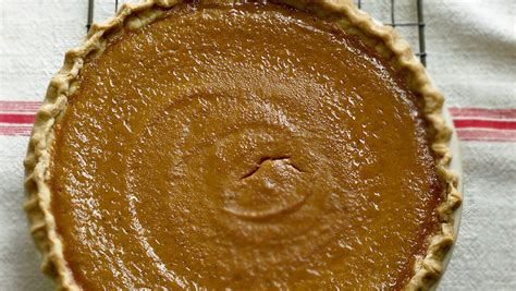 Easy Pumpkin Pie Recipe | Martha Stewart