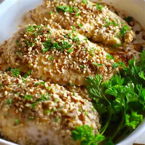 Easy Baked Pecan Crusted Chicken | gritsandpinecones.com