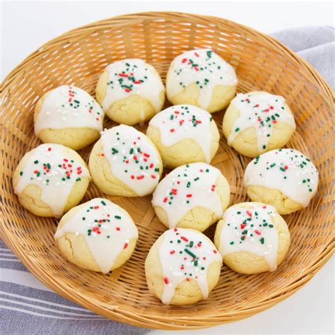 Italian Knot Cookies (Anginetti) | It Is a Keeper