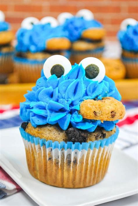 ULTIMATE COOKIE MONSTER CUPCAKES - Baking Beauty