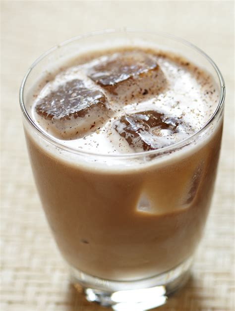 Easy White Russian Cocktail Recipe with Baileys | Baileys US