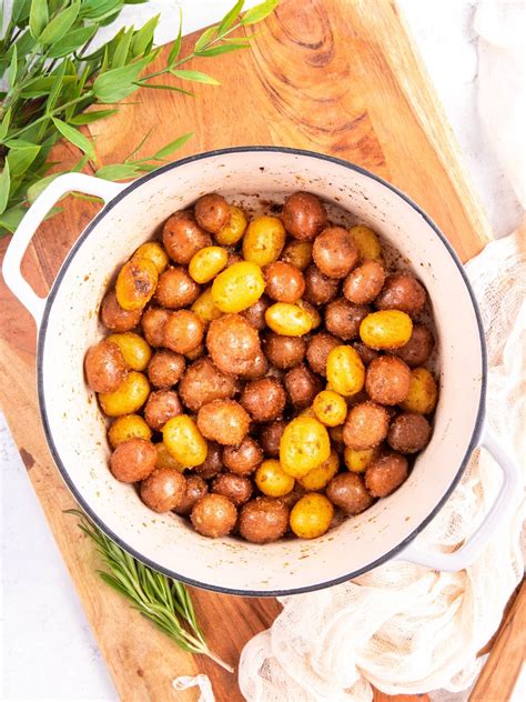 Dutch Oven Potatoes - The Oregon Dietitian