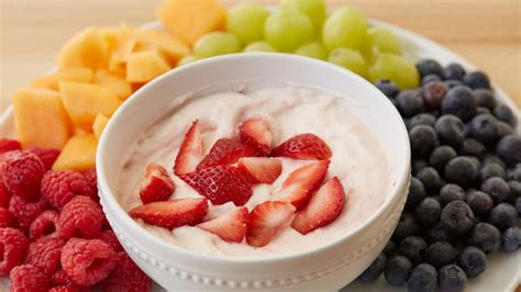 Creamy Strawberry Dip Recipe - Pillsbury.com