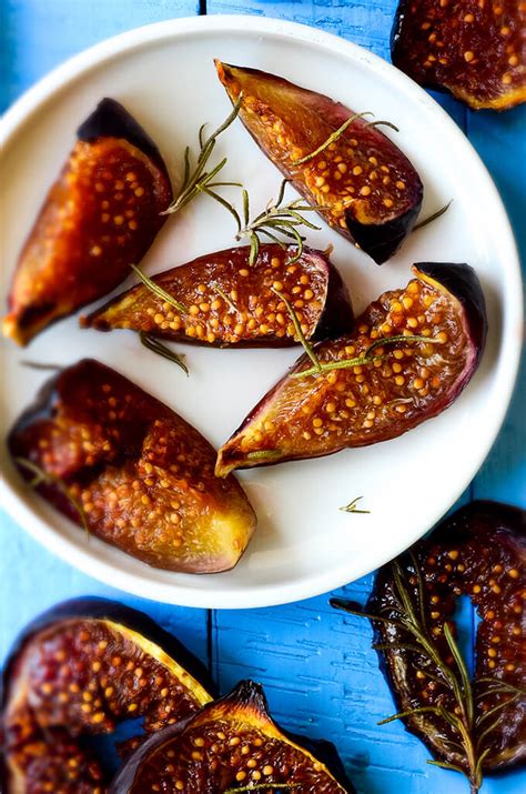 Simple Oven Roasted Figs - Give Recipe