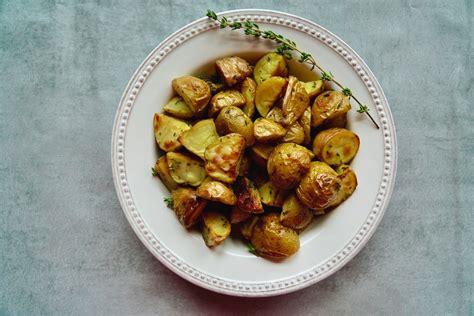 Roasted Baby Potatoes with Fresh Herbs – Easy Side Dish