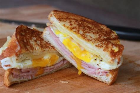 Ham and Egg Grilled Cheese Sandwich {Weekly Menu}