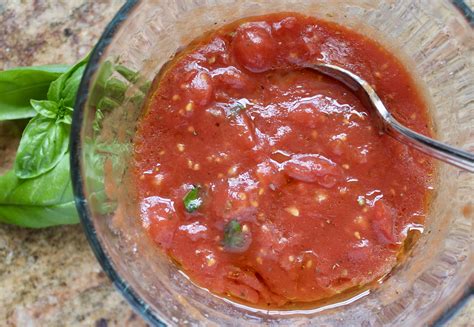 The Best, Homemade, No-Cook Pizza Sauce Recipe