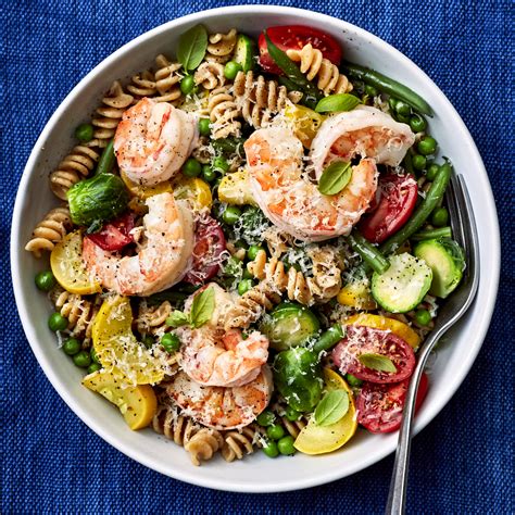 One-Pot Garlic-Shrimp Pasta Recipe | EatingWell