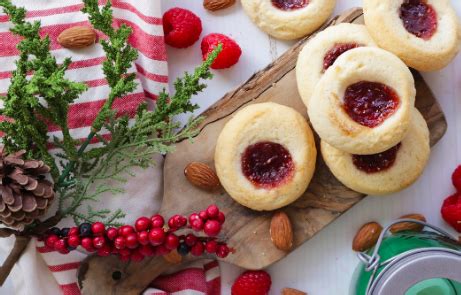 25 Low-Carb, Keto Christmas Cookies - Perfect Keto
