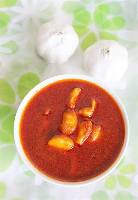 Garlic pickle recipe | Andhra vellulli avakaya - Swasthi's …