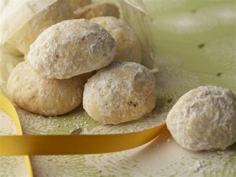 Kourabiedes (Greece): Walnut Sugar Cookies - Food …