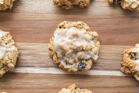 Best Chewy & Soft Oatmeal Raisin Cookies - No Diets …
