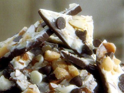 White Chocolate Macadamia Nut Bark Recipe | Sandra …